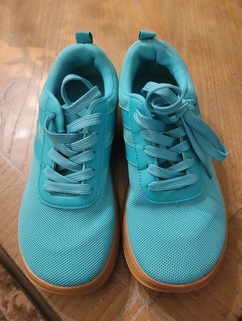 Fashion Cute Coral Blue Sneakers Size 8 New Without Tag!